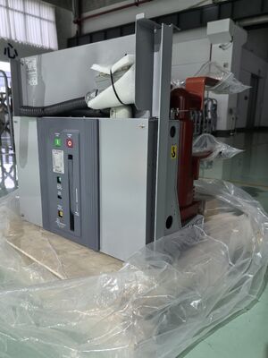 DC 125V fechamento e abertura tensão de operação alta tensão de vácuo disjuntor com velocidade de fechamento 0,766 M por segundo oferecendo proteção de circuito